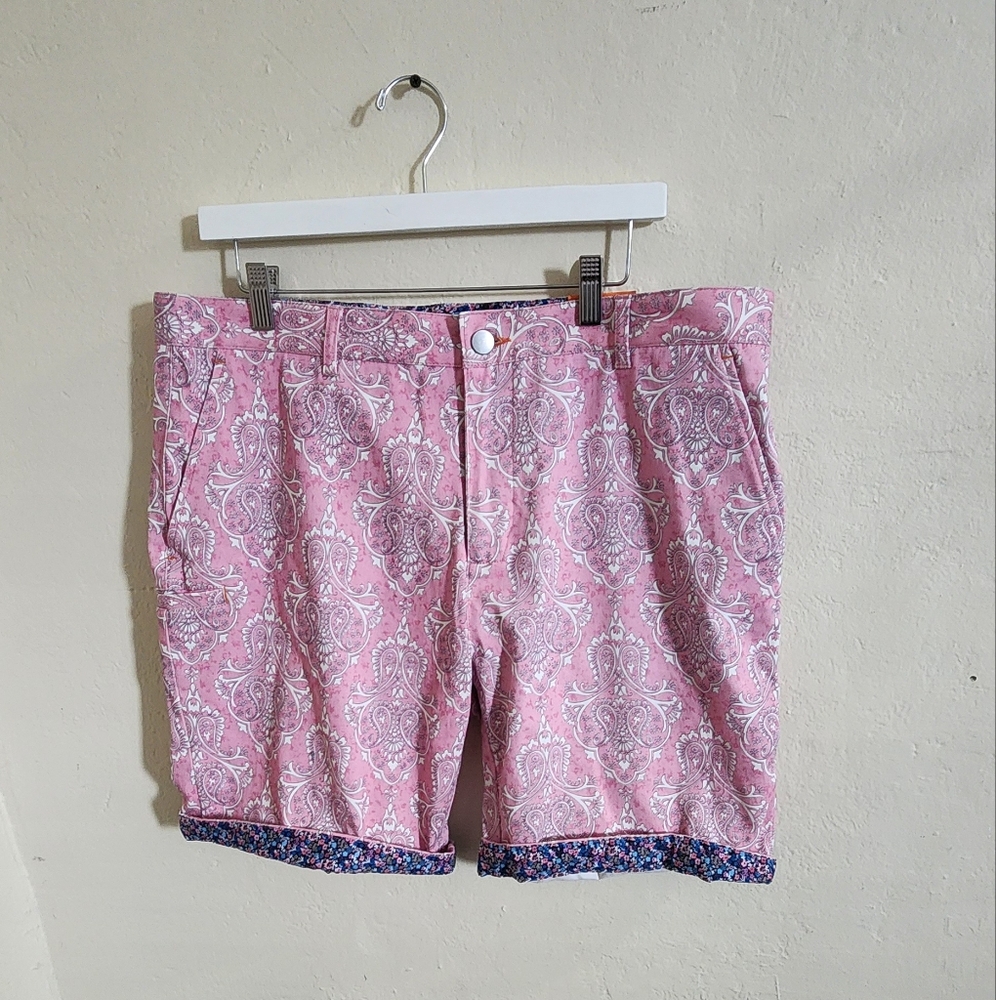 Tallia Pink Paisley Print Shorts